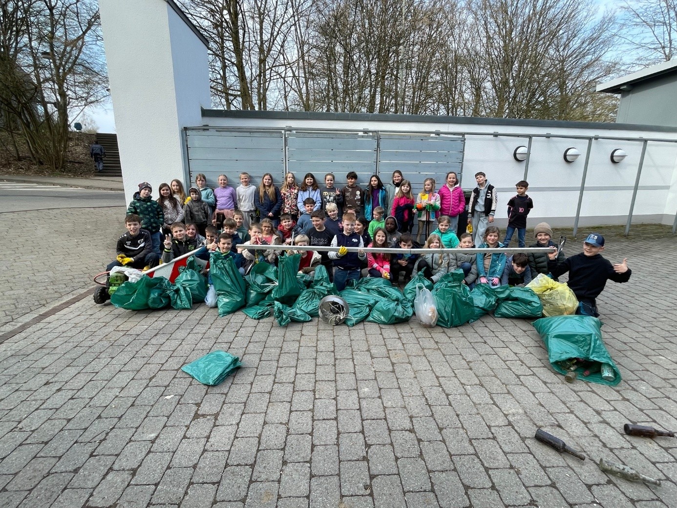 Cleanup-Aktion rund um unsere Schule